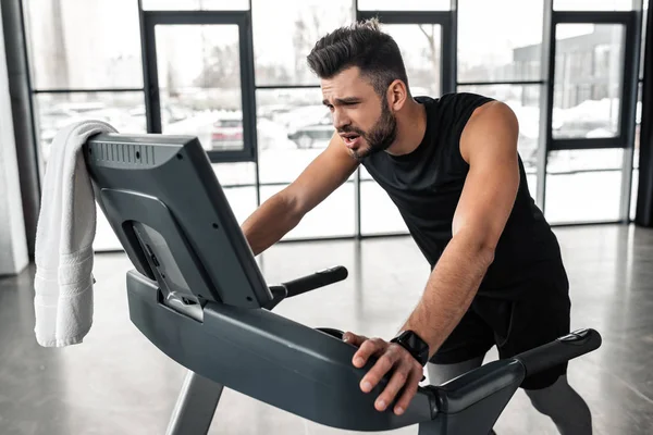 چرا بعد از چند ماه استفاده از تردمیل، خیلی‌ها از خریدشان پشیمان می‌شوند؟