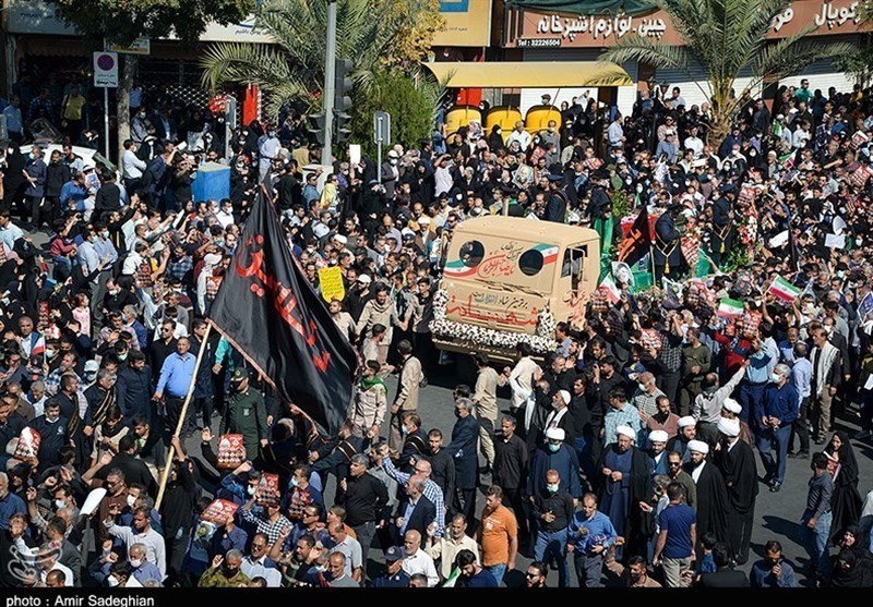 سنگ‌تمام شیرازی‌ها در تشییع ‌شهدای تروریستی شاهچراغ/ مردم نشان دادند "آرتین" ‌تنها نیست + فیلم و تصاویر| تاج من