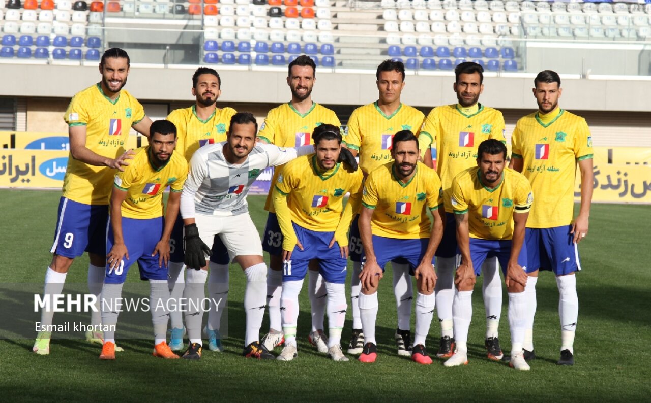 مدافع فجر سپاسی به نفت آبادان پیوست/ یک مربی جذب شد- تاج من