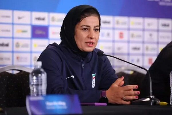 درخواست سرمربی تیم‌ ملی فوتبال زنان ایران از رییس فدراسیون|تاج من